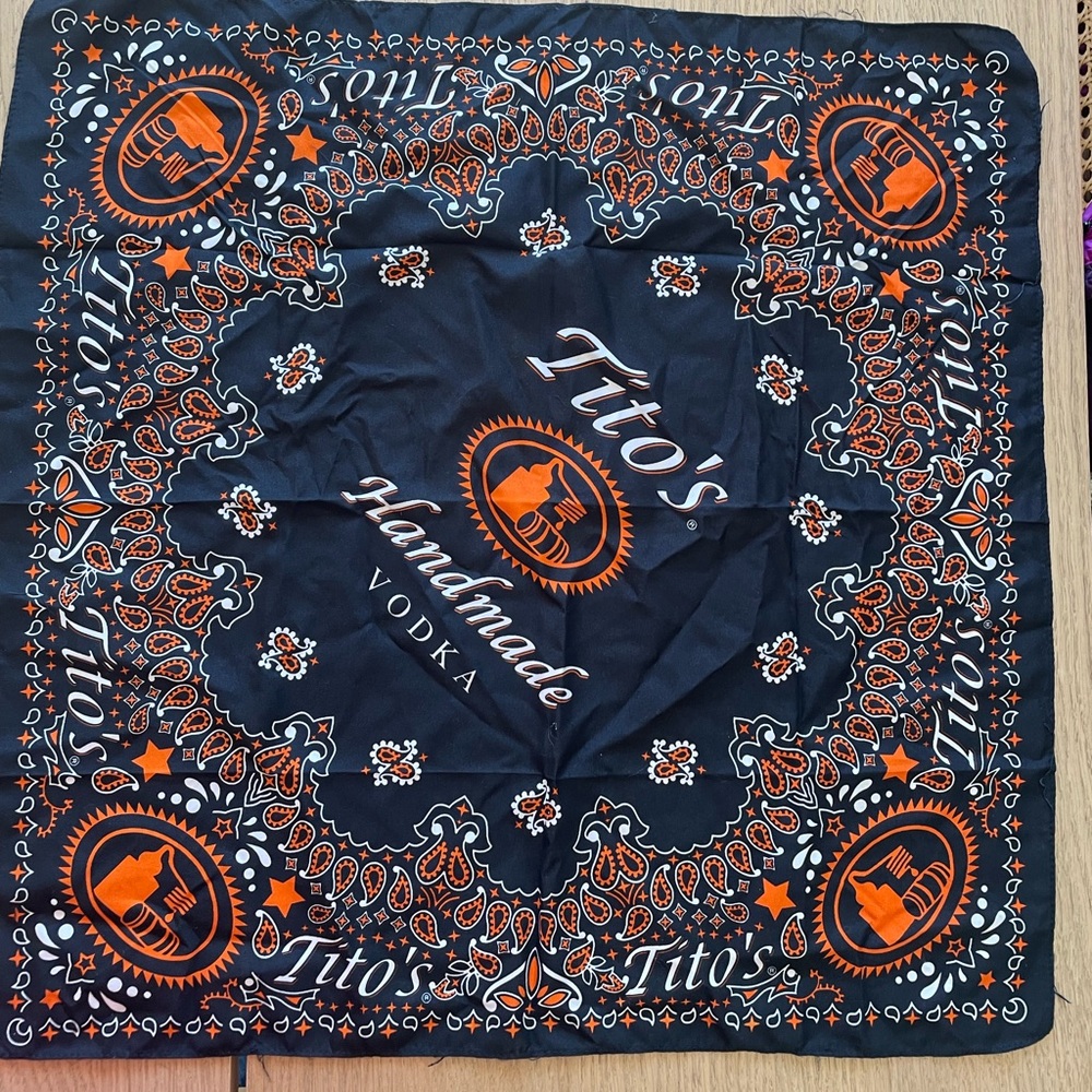 Tito’s bandana (2)